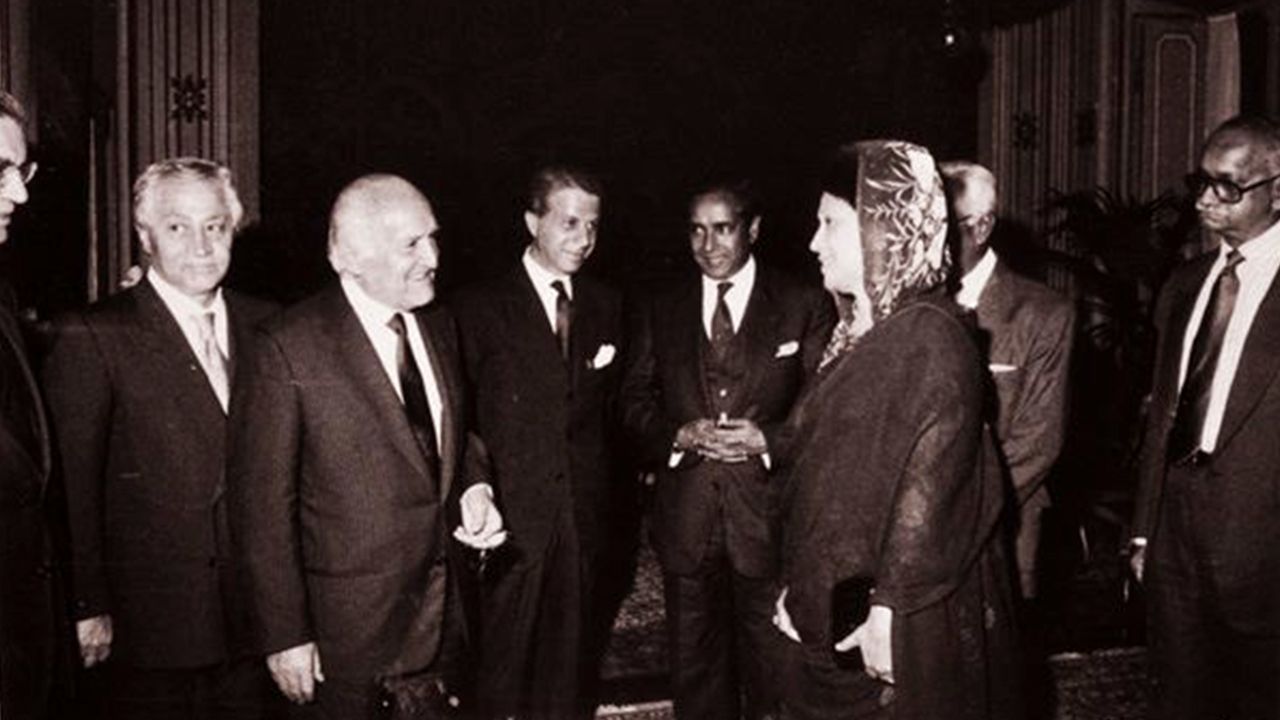 Claudio Pacifico article, Al Quirinale con il Presidente Scalfaro e il Primo Ministro del Bangladesh la signora Khaleda Zia.