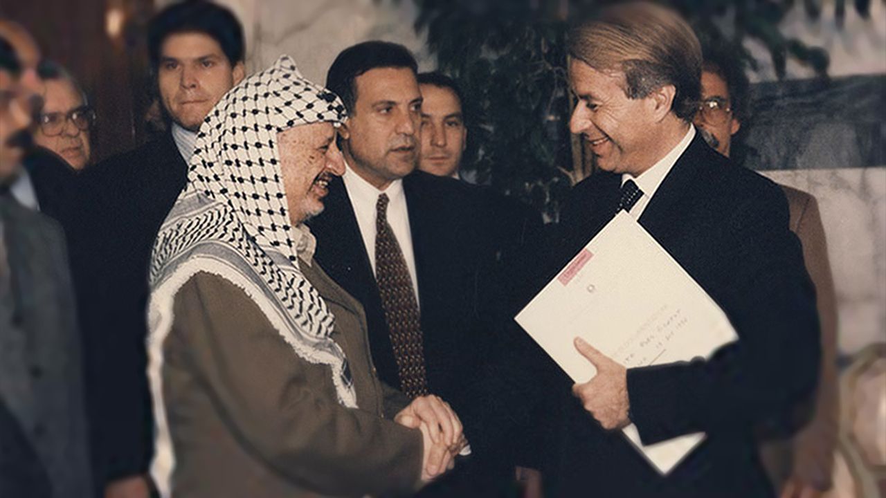 Claudio Pacifico article, Con Il Presidente della ANP Yasser Arafat